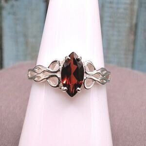 Sterling Silver Garnet Ring Size 8 Marquise Cut Vintage Classic Design